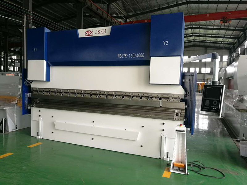 高端數(shù)控折彎機